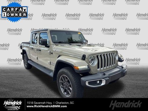 Used 2020 Jeep Gladiator Overland AWD/4WD image 1