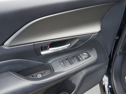 Used 2024 Toyota Grand Highlander Limited image 16