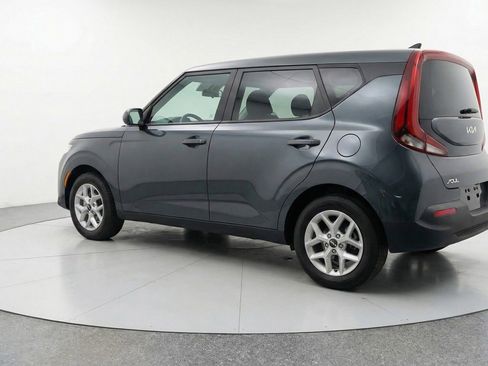 Used 2025 Kia Soul LX w/ LX Technology Package FWD image 6
