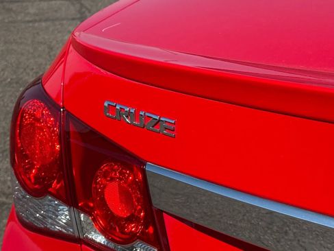 Used 2014 Chevrolet Cruze LTZ w/ RS Package FWD image 10