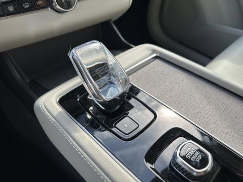 New 2026 Volvo XC90 B6 Ultra image 14