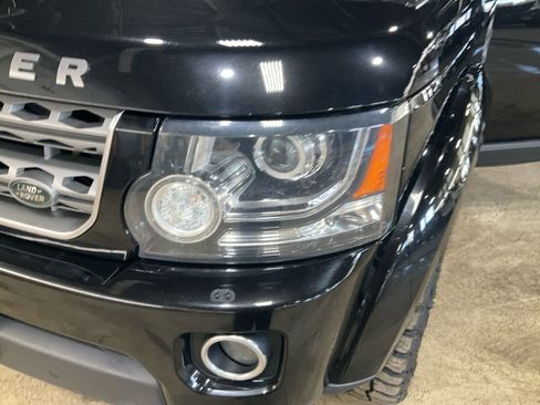 Used 2015 Land Rover LR4 HSE image 28