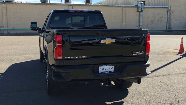 Used 2024 Chevrolet Silverado 3500 High Country w/ Technology Package AWD/4WD image 8