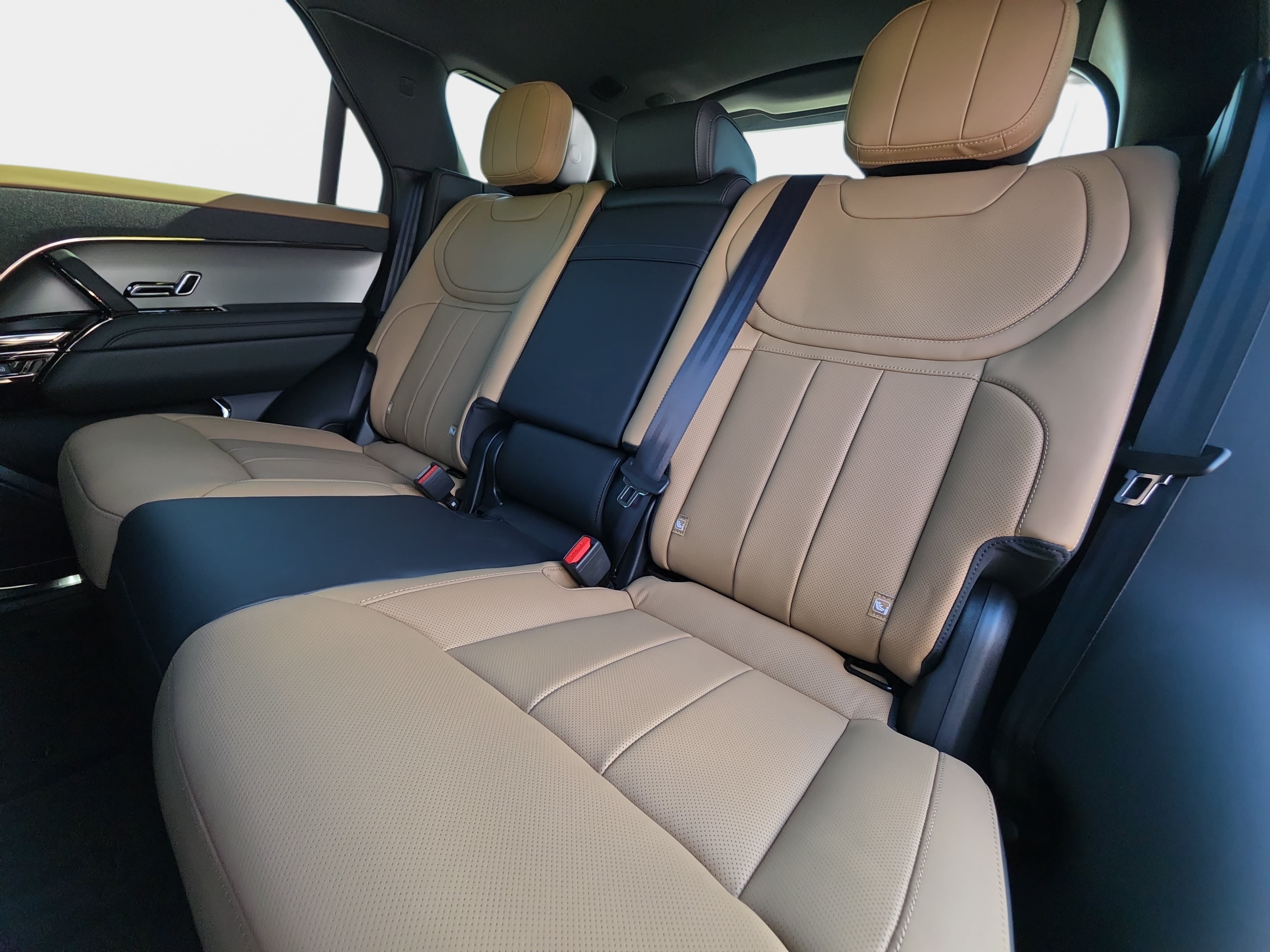 New 2027 Land Rover Range Rover Sport Dynamic SE AWD/4WD image 14