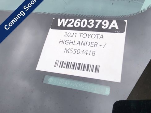 Used 2021 Toyota Highlander LE FWD image 25