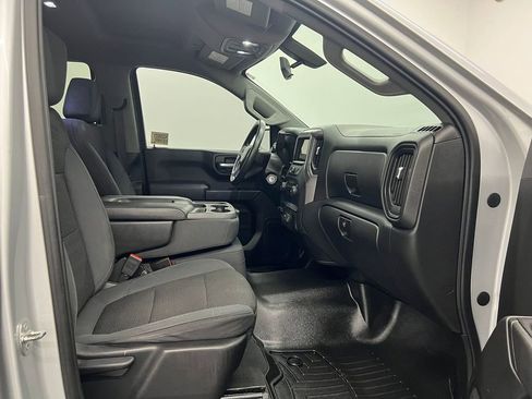 Used 2019 Chevrolet Silverado 1500 Custom w/ Custom Value Package image 24