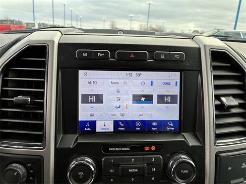 Used 2020 Ford F350 Lariat w/ Chrome Package image 27