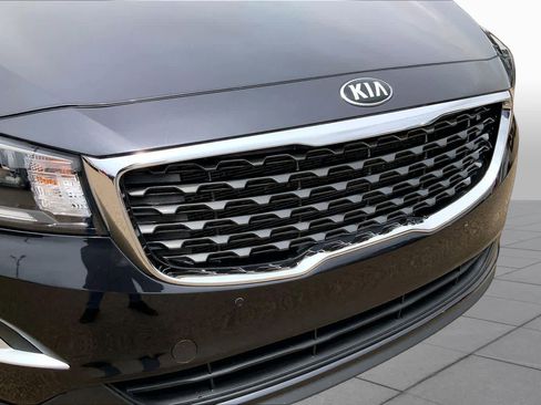 Used 2021 Kia Sedona EX FWD image 37