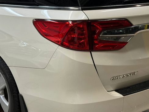 Used 2018 Honda Odyssey EX-L image 12
