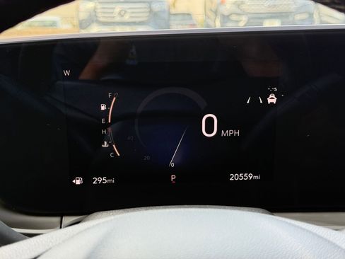 Used 2025 Buick Envista Sport Touring image 40