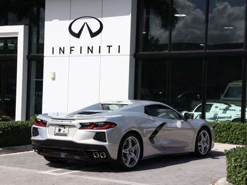 Used 2021 Chevrolet Corvette Stingray Convertible w/ 1LT image 6