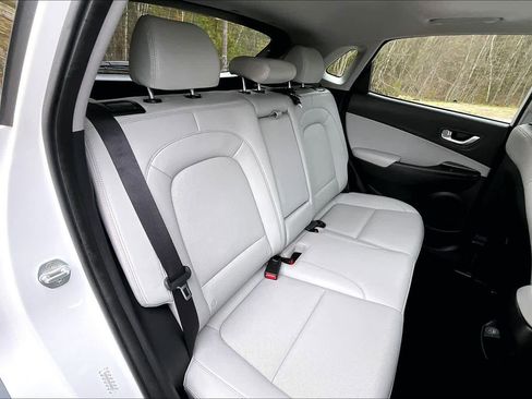 Used 2022 Hyundai Kona Limited AWD/4WD image 20