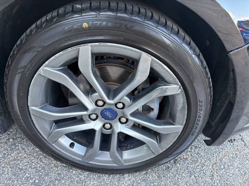 Used 2017 Ford Fusion SE w/ Equipment Group 201A FWD image 35