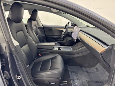 Used 2021 Tesla Model 3 Standard Range Plus image 15