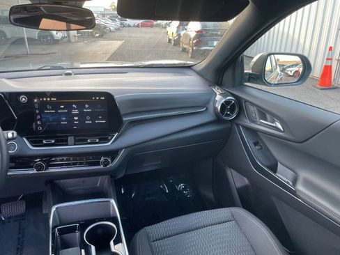 Used 2025 Chevrolet Equinox LT image 34