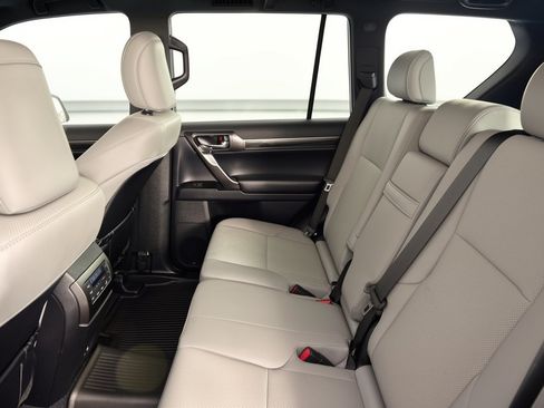 Used 2023 Lexus GX 460 w/ Black Line Special Edition AWD/4WD image 25