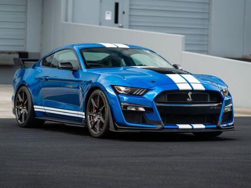 Used 2021 Ford Mustang Shelby GT500 w/ Carbon Fiber Track Pack image 7