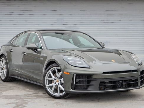 Certified 2024 Porsche Panamera 4 image 10