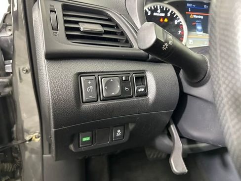 Used 2019 Nissan Sentra S image 19