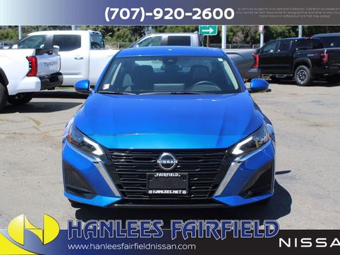 Used 2025 Nissan Altima 2.5 SV w/ SV Special Edition Package FWD image 4