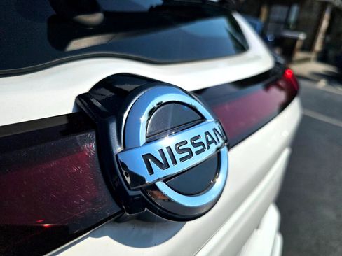 Used 2021 Nissan Kicks SV image 8