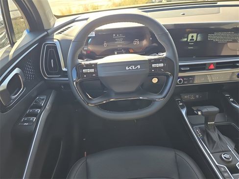 New 2026 Kia Sorento S image 13