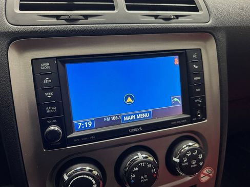 Used 2013 Dodge Challenger SRT8 w/ Harman Kardon Audio Group image 24