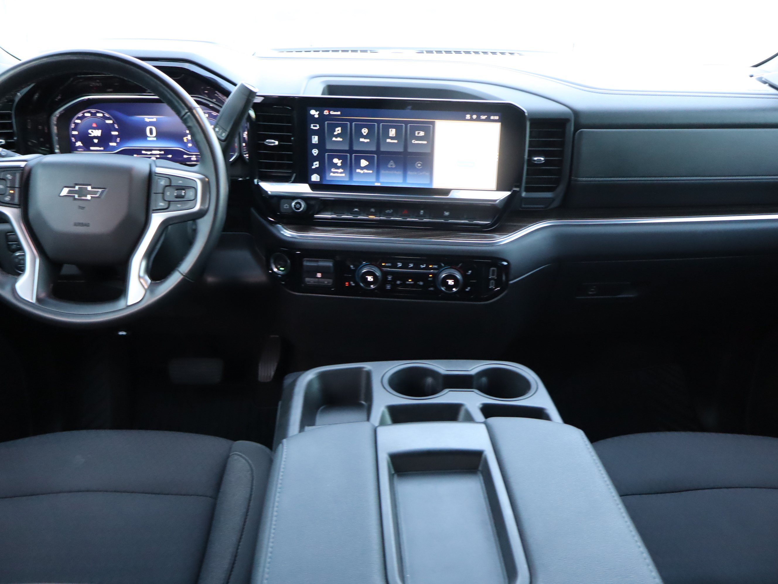 Used 2023 Chevrolet Silverado 1500 RST AWD/4WD image 15