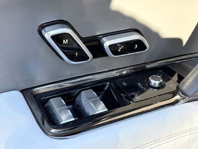 Used 2024 Land Rover Range Rover Sport SE AWD/4WD image 7
