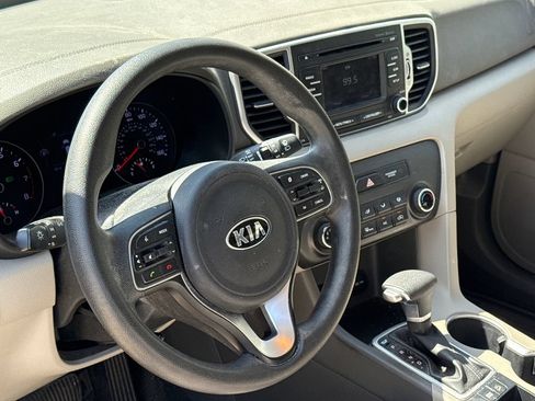 Used 2018 Kia Sportage LX FWD image 14
