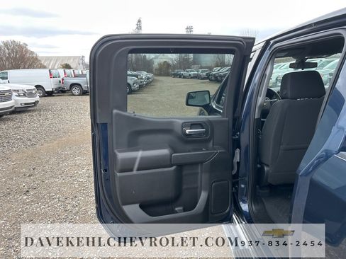 Used 2021 Chevrolet Silverado 1500 LT image 32