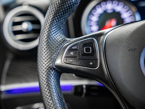 Used 2018 Mercedes-Benz E 300 4MATIC image 25