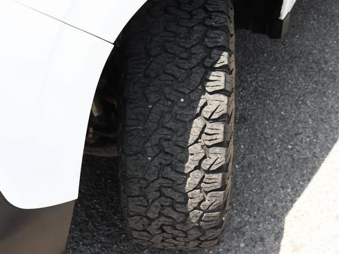 Used 2023 Chevrolet Colorado W/T w/ Safety Package image 35