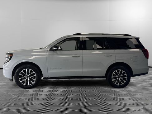 Used 2025 Ford Expedition Platinum AWD/4WD image 5