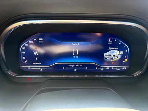 Used 2023 Chevrolet Tahoe Z71 w/ Z71 Off-Road Package AWD/4WD image 21