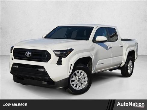 Used 2024 Toyota Tacoma SR5 image 1