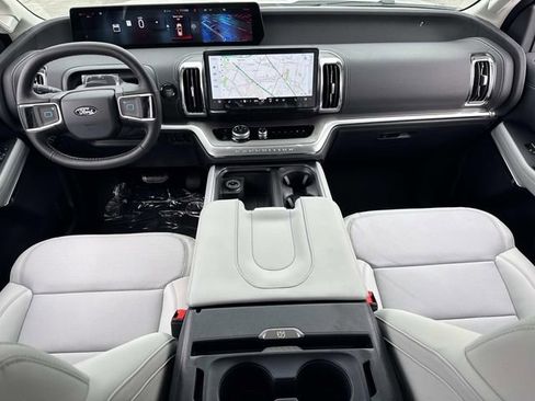 New 2026 Ford Expedition Max Platinum image 21