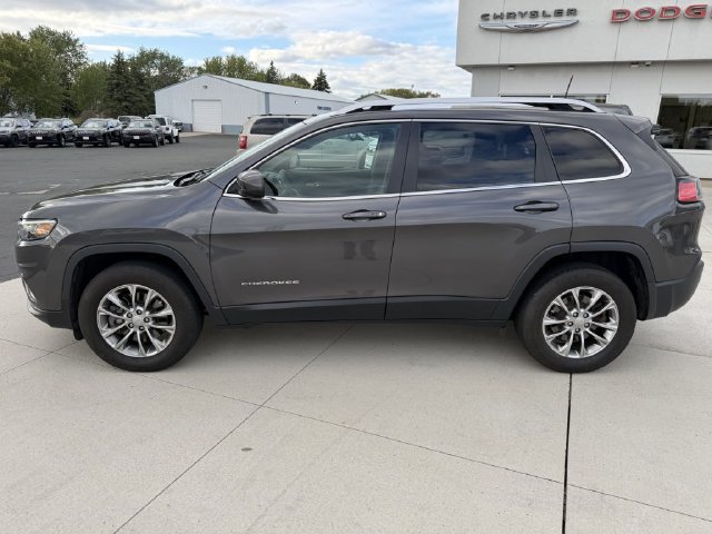 Used 2019 Jeep Cherokee Latitude Plus w/ Comfort/Convenience Group AWD/4WD image 5