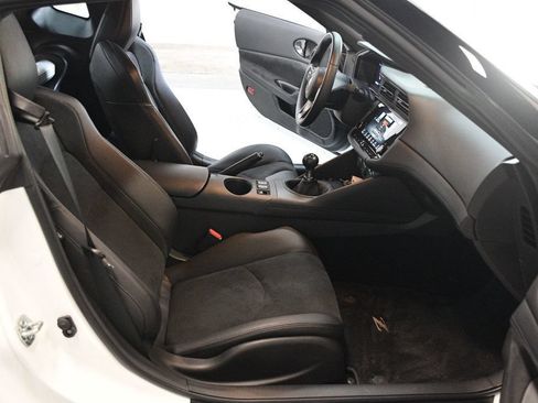 Used 2024 Nissan Z Performance w/ Floor Mat Package RWD image 27