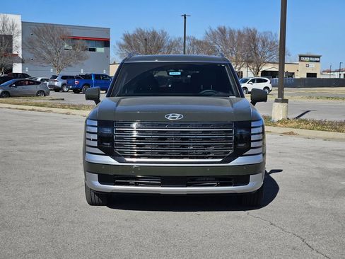 New 2026 Hyundai Palisade Calligraphy FWD image 2