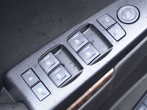 Used 2017 Chevrolet Tahoe LT image 24