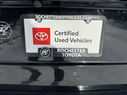 Certified 2021 Toyota Highlander XLE image 49