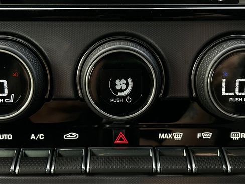 Used 2018 Jaguar F-TYPE Convertible image 30