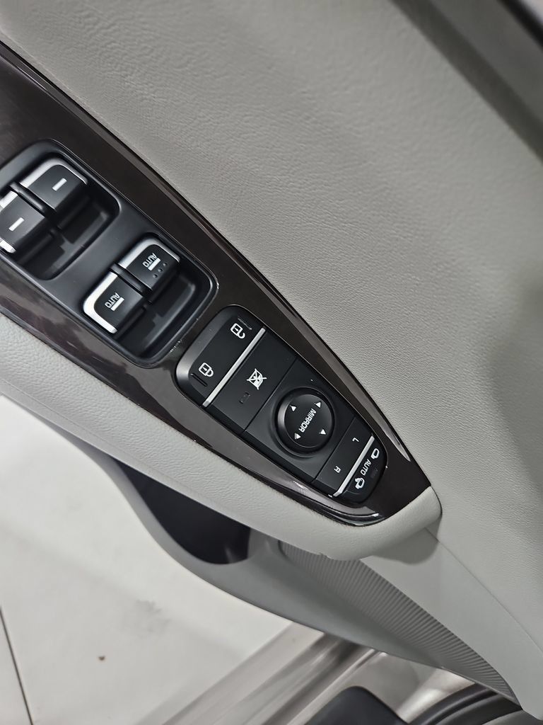 Used 2016 Kia Optima EX w/ Premium Package FWD image 12