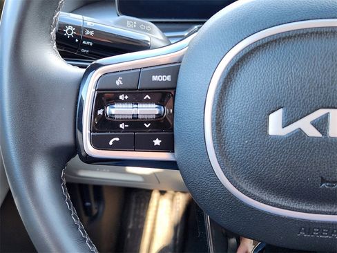 Certified 2024 Kia Sorento S w/ Panoramic Sunroof Package image 20