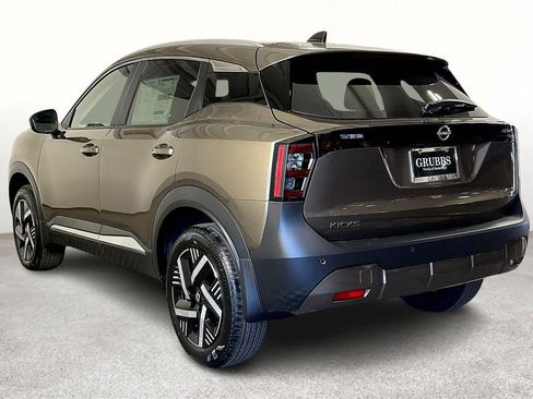 New 2026 Nissan Kicks SV w/ SV Premium Package image 6