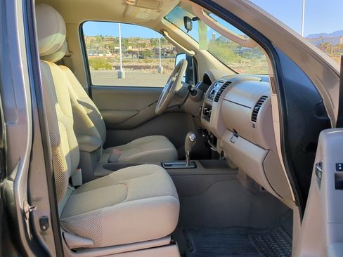 Used 2008 Nissan Frontier SE w/ SE Value Truck Pkg image 27