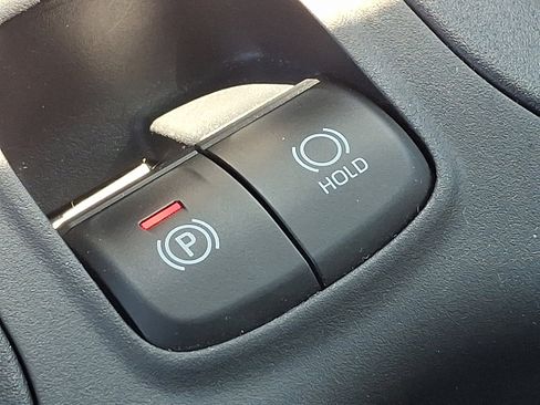 Used 2024 Toyota Corolla Cross SE w/ Moonroof Package image 25