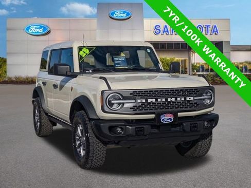 Certified 2025 Ford Bronco Badlands image 1