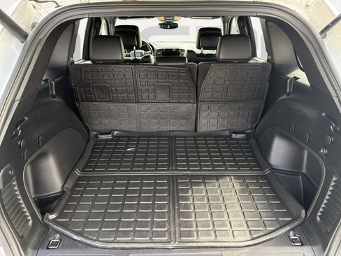 Used 2021 Jeep Grand Cherokee Limited image 13